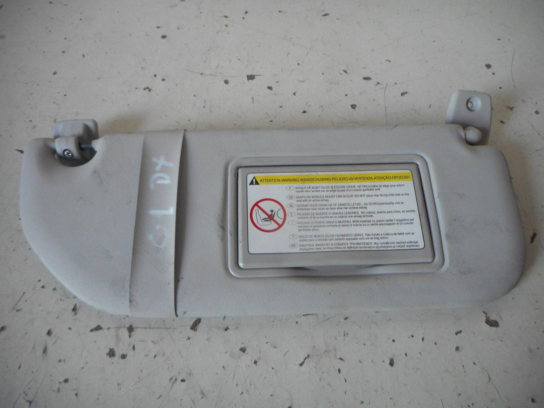 Aletta parasole parabrezza dx.